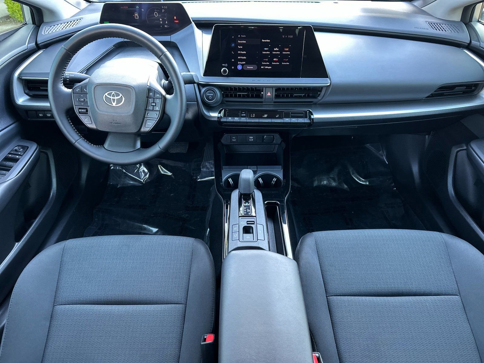 Used 2024 Toyota Prius LE image 12