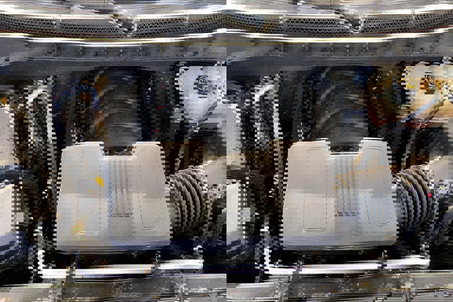 Used 2022 GMC Yukon XL Denali image 32