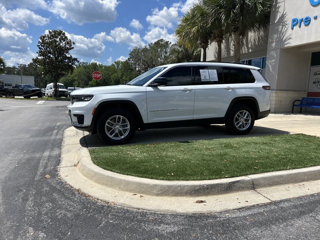 Used 2025 Jeep Grand Cherokee L Laredo w/ Luxury Tech Group I RWD image 12