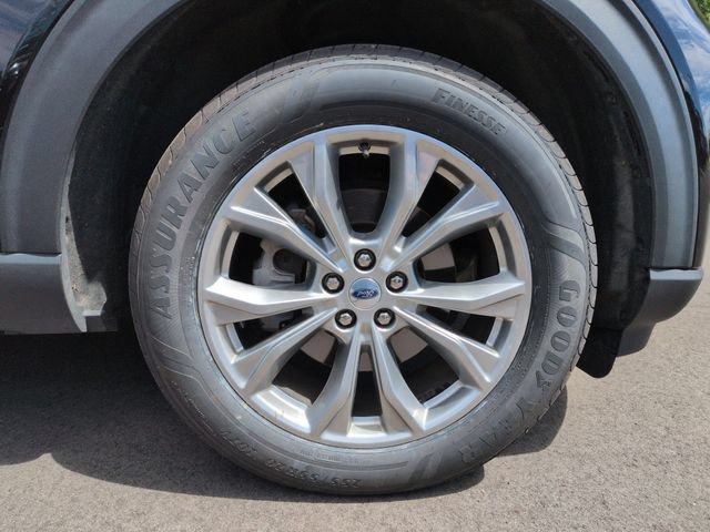 Certified 2023 Ford Explorer Limited w/ Equipment Group 301A AWD/4WD image 11