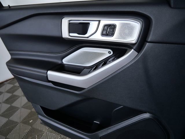 Certified 2024 Ford Explorer Limited w/ Limited Technology Package image 28