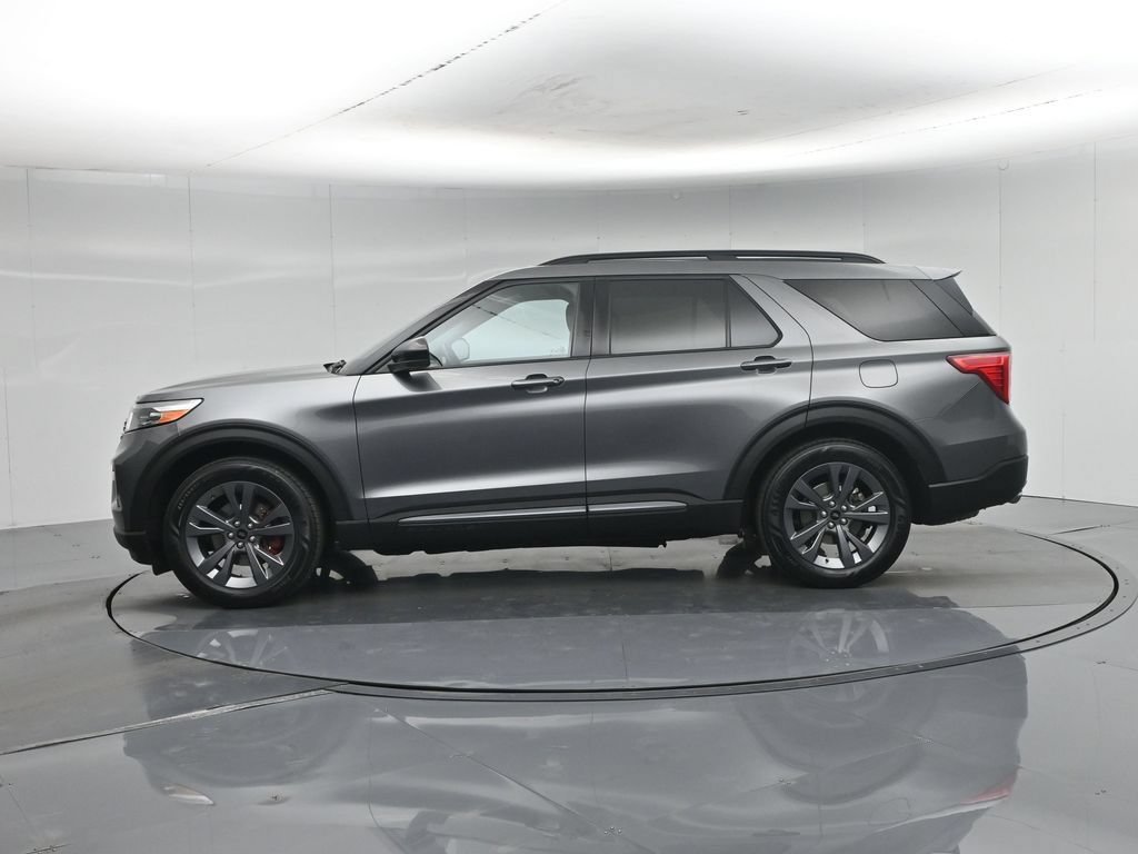Certified 2023 Ford Explorer XLT w/ Equipment Group 202A RWD image 35