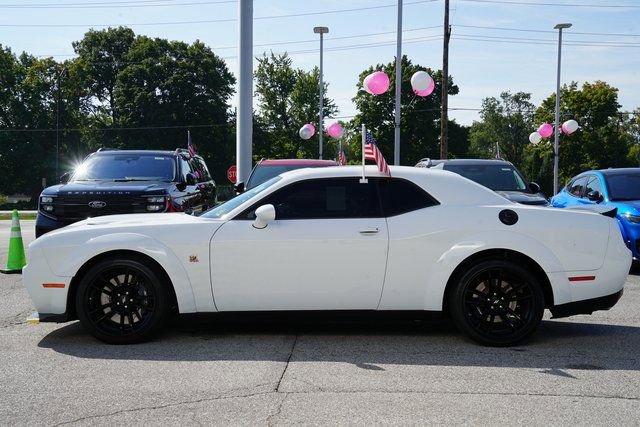 Used 2023 Dodge Challenger R/T Scat Pack RWD image 4