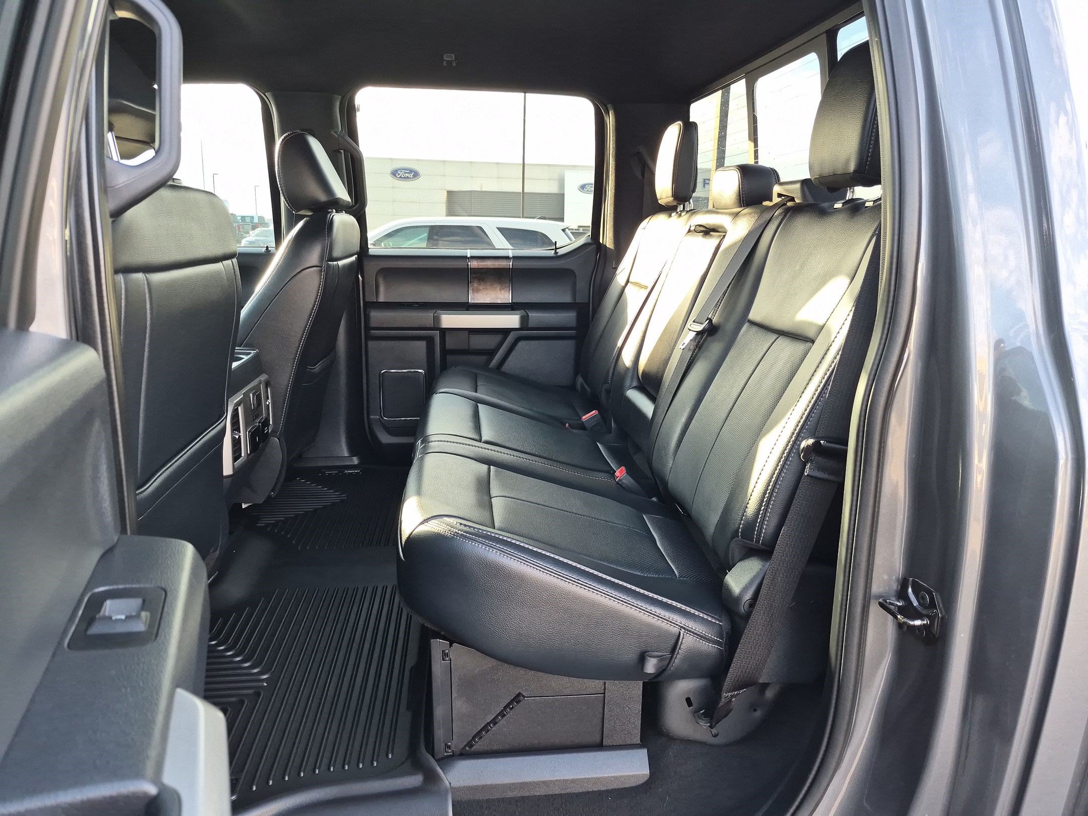 Certified 2022 Ford F350 Lariat w/ Black Appearance Package AWD/4WD image 29