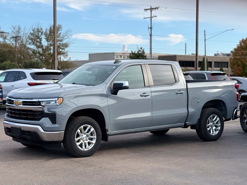 Used 2024 Chevrolet Silverado 1500 LT AWD/4WD image 38