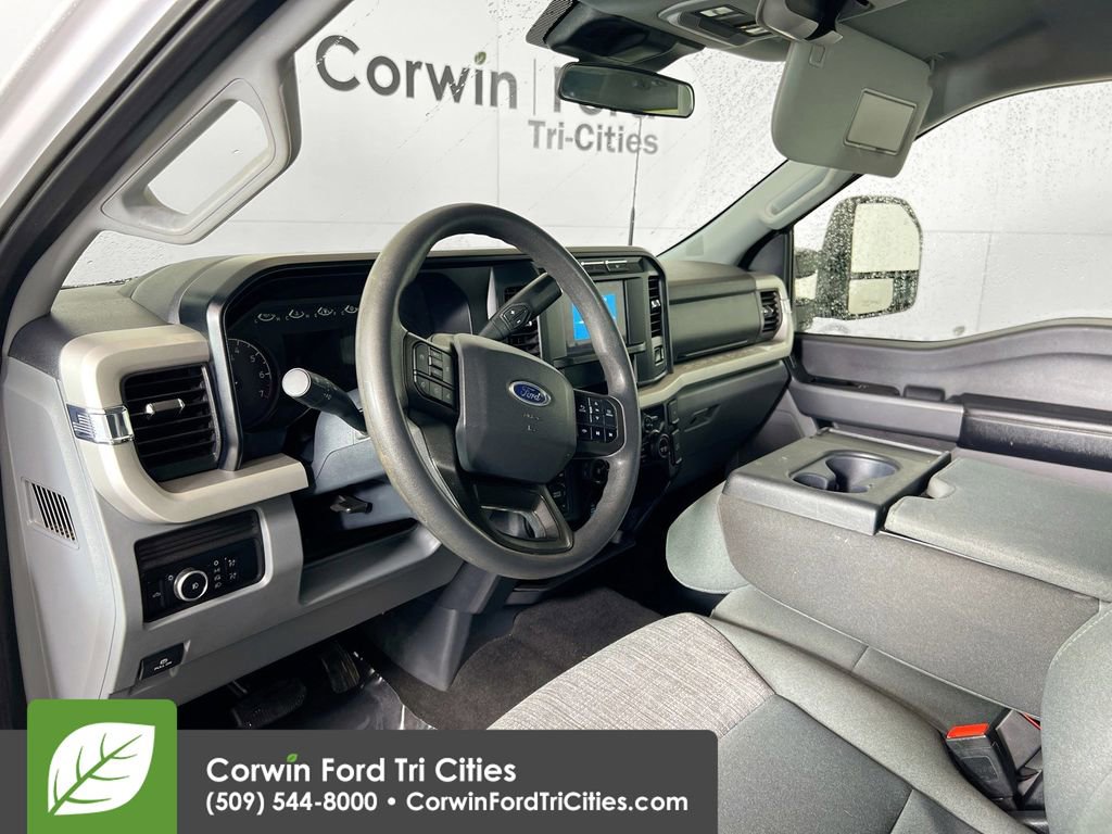 Certified 2024 Ford F350 XLT image 3