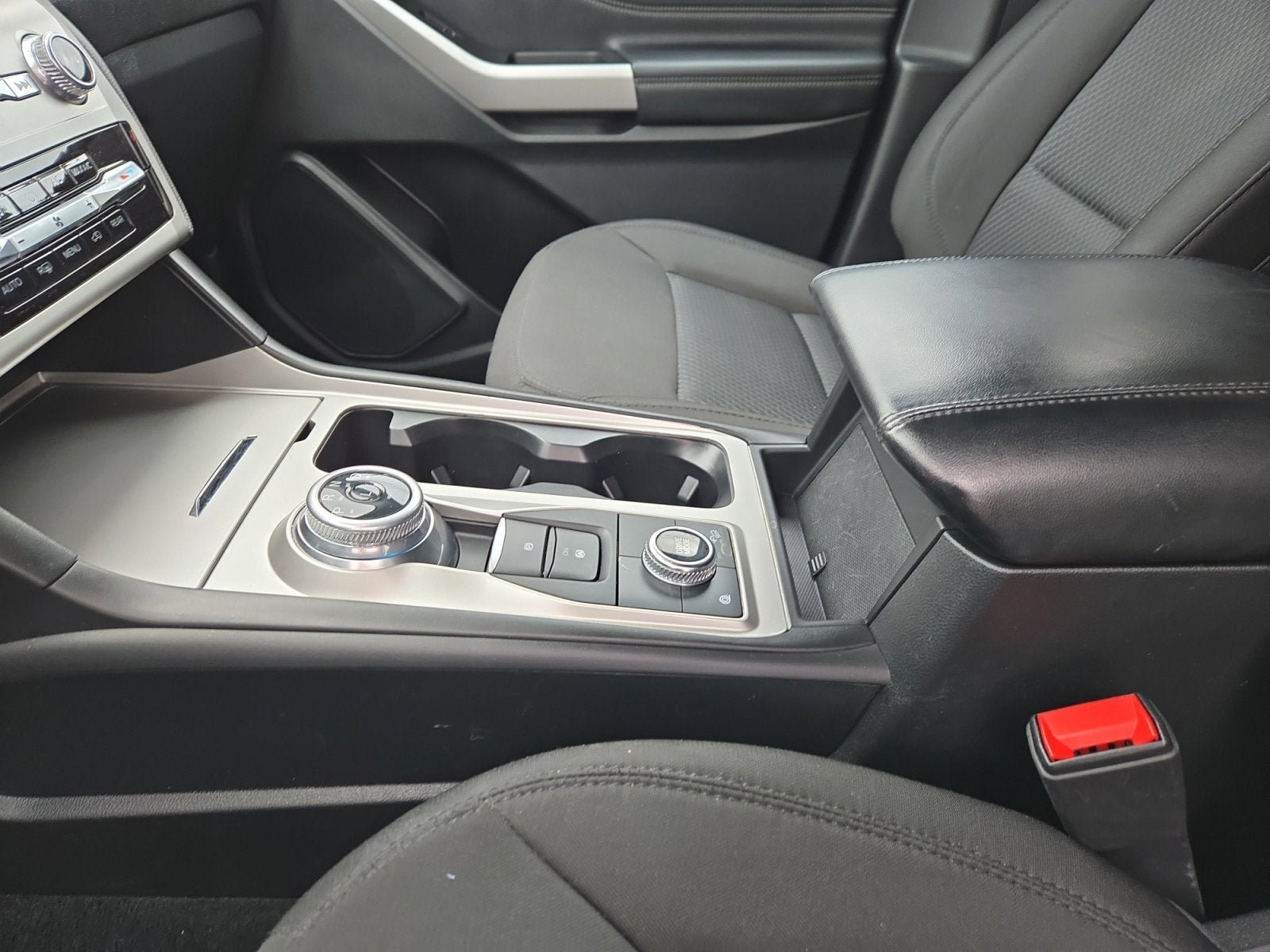 Certified 2022 Ford Explorer XLT AWD/4WD image 22