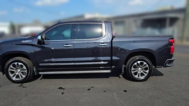 Used 2022 Chevrolet Silverado 1500 High Country w/ Z71 Off-Road Package AWD/4WD image 6