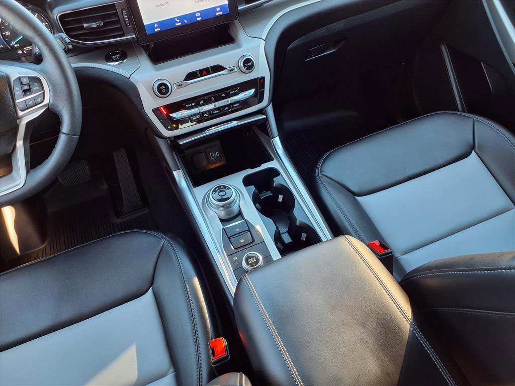 Certified 2023 Ford Explorer XLT w/ Equipment Group 202A image 14