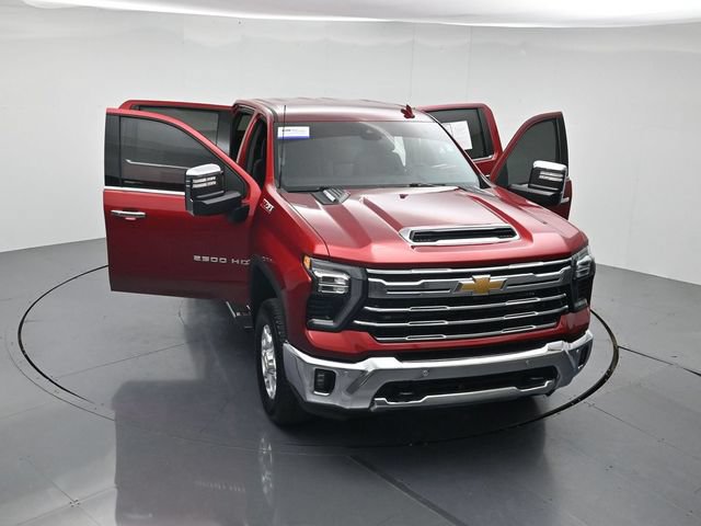 Used 2025 Chevrolet Silverado 2500 LTZ w/ LTZ Convenience Package AWD/4WD image 54