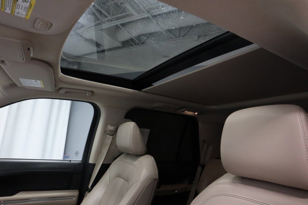 Certified 2022 Ford Expedition Limited image 35