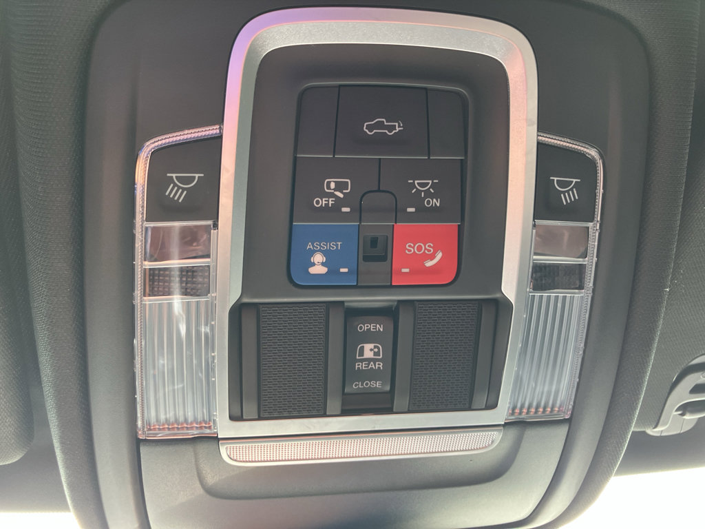 Used 2022 RAM 1500 Laramie AWD/4WD image 31