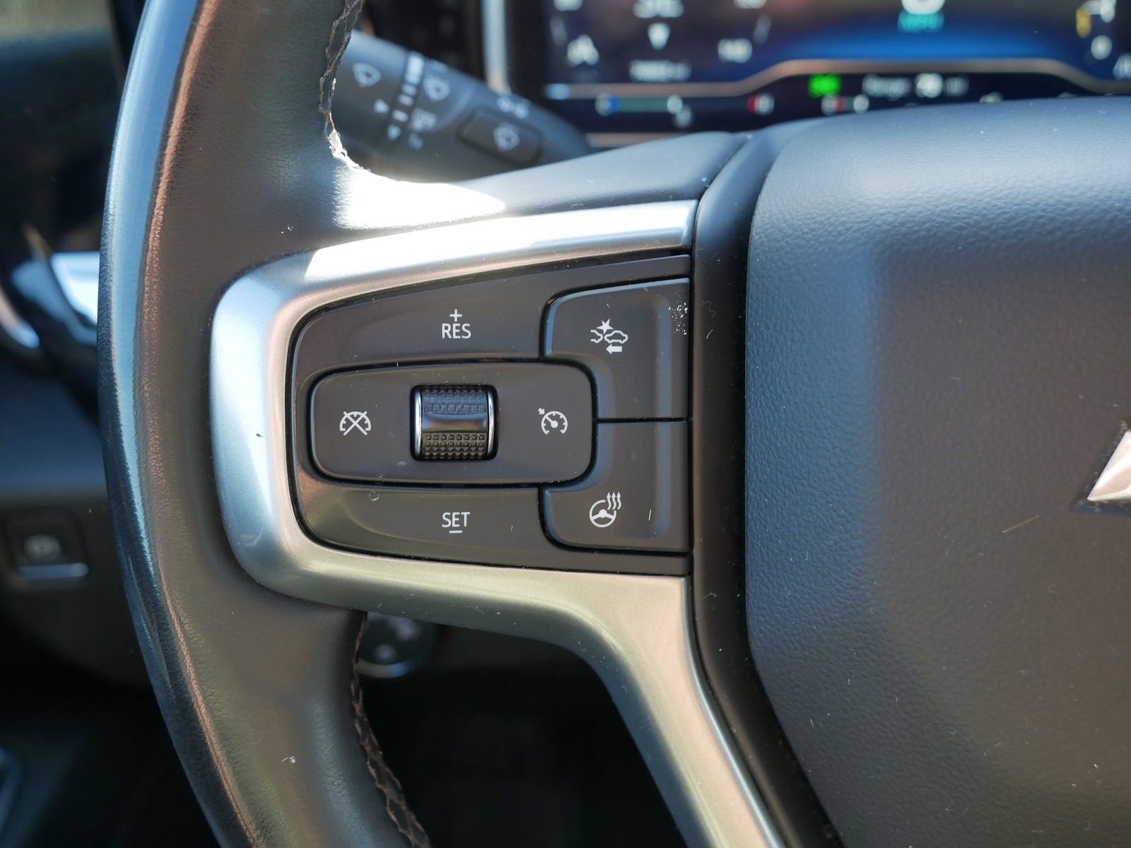 Used 2023 Chevrolet Silverado 1500 LT image 36