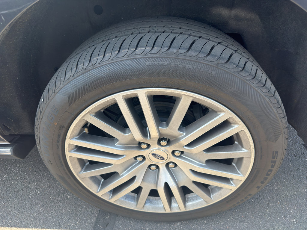 Certified 2024 Ford Expedition Limited AWD/4WD image 6