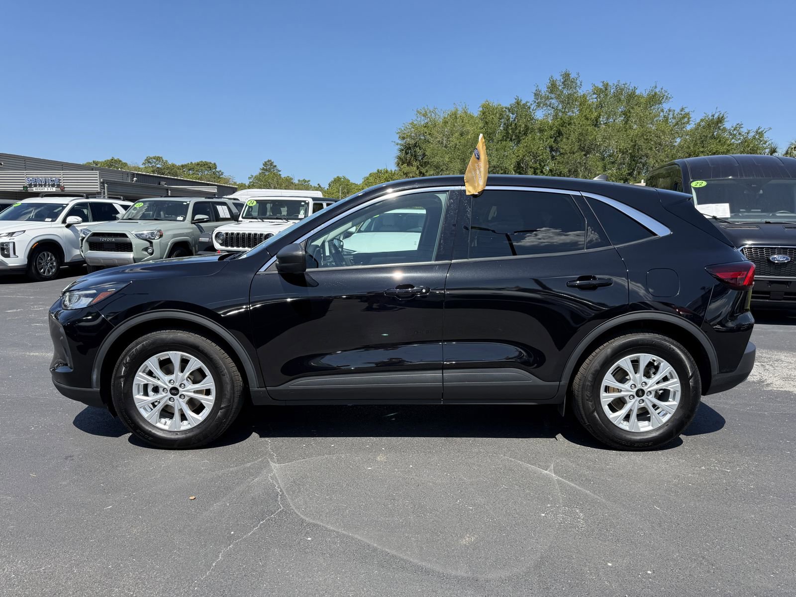 Certified 2024 Ford Escape Active w/ Cold Weather Package FWD image 7