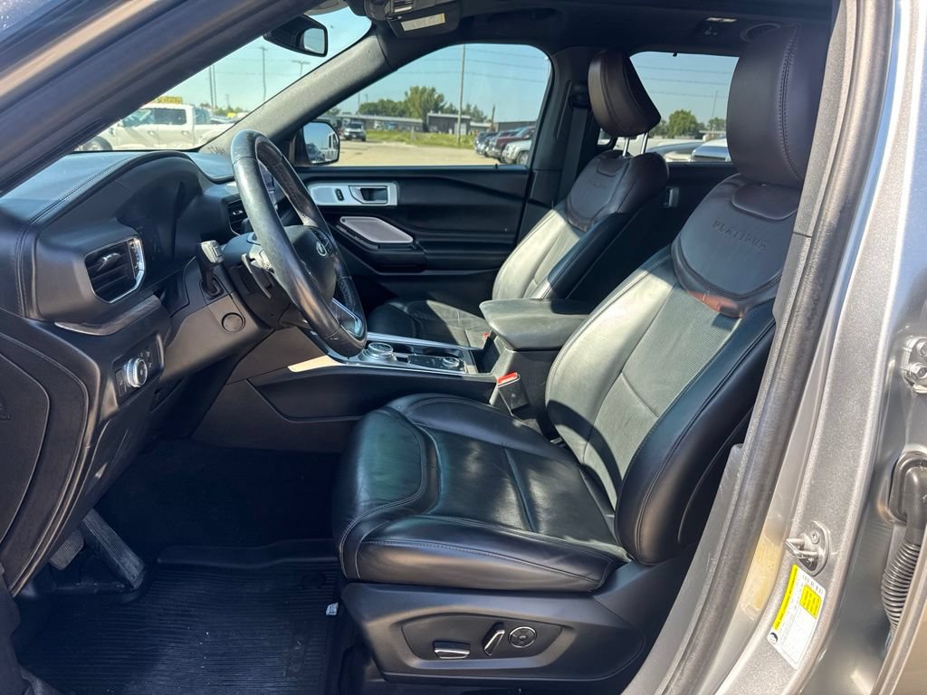 Certified 2020 Ford Explorer Platinum w/ Premium Technology Package AWD/4WD image 14