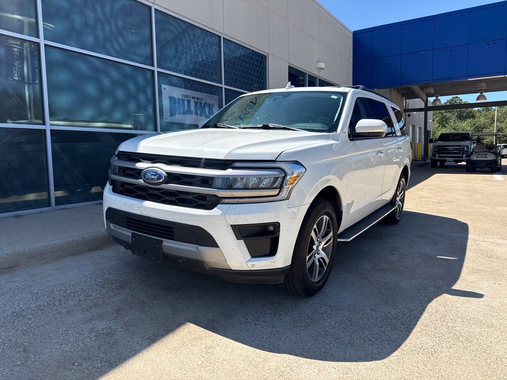 Certified 2022 Ford Expedition XLT RWD image 4