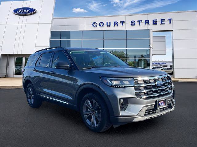 Certified 2025 Ford Explorer Active w/ Active Comfort Package AWD/4WD image 3