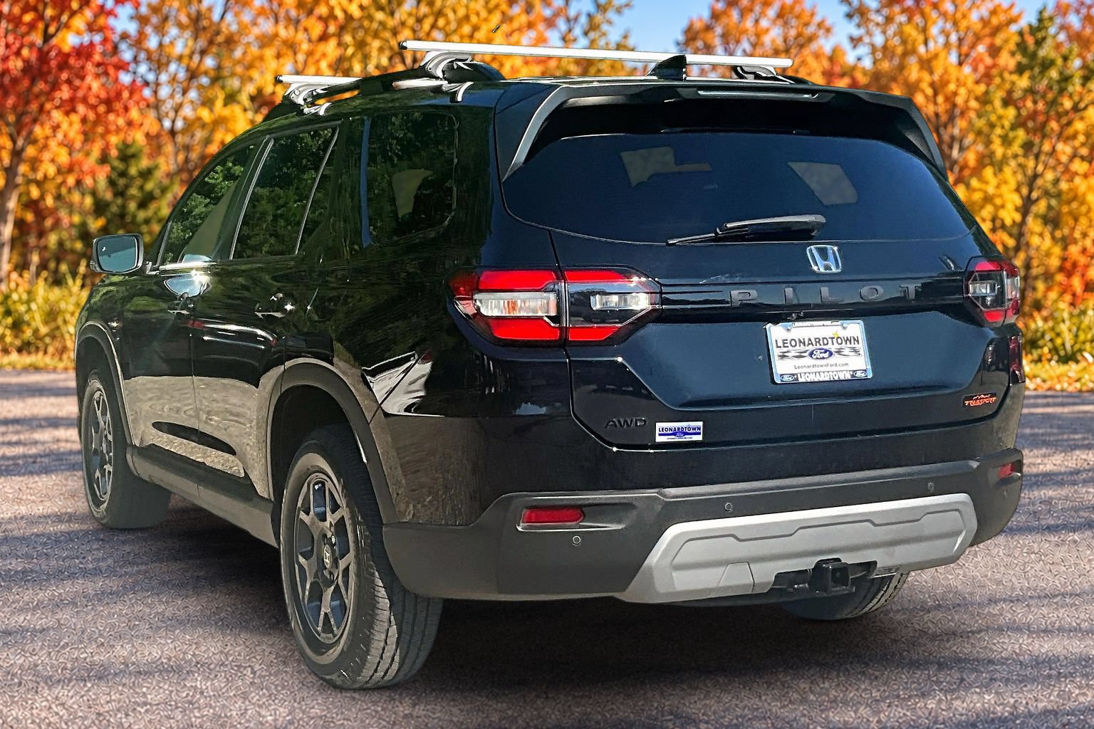 Used 2023 Honda Pilot TrailSport image 15