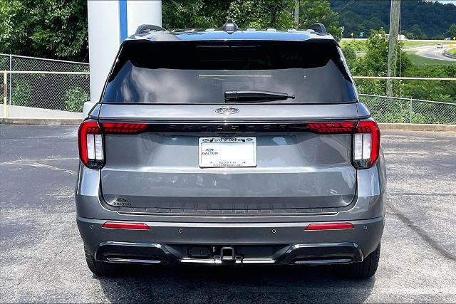 Certified 2025 Ford Explorer ST-Line w/ Premium Package RWD image 4