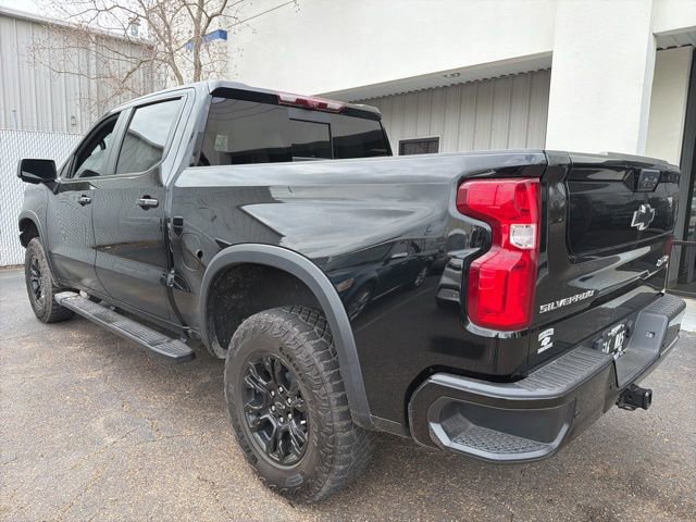 Used 2023 Chevrolet Silverado 1500 ZR2 w/ Technology Package image 2