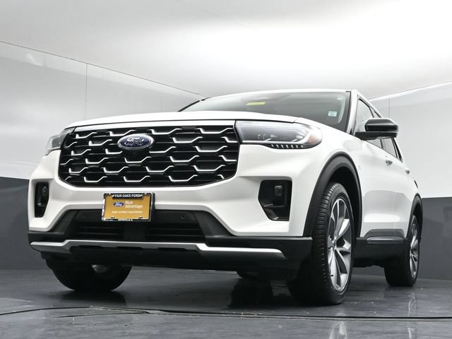 Certified 2025 Ford Explorer Platinum w/ Ultimate Package AWD/4WD image 41