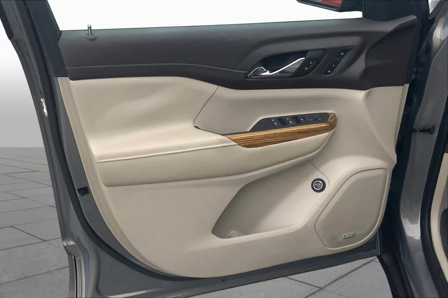 Used 2019 GMC Acadia Denali FWD image 21