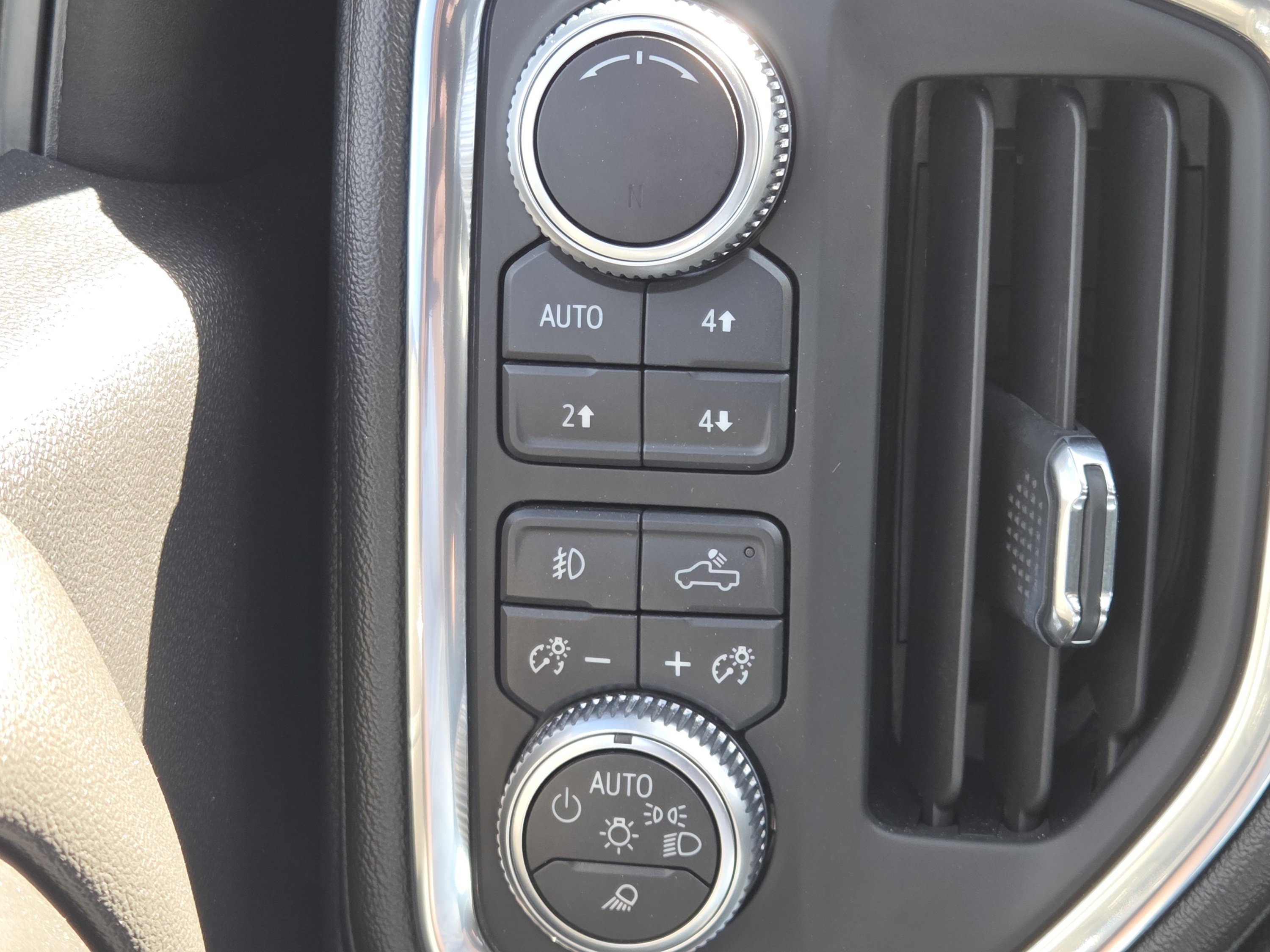 Used 2019 GMC Sierra 1500 Denali w/ Denali Ultimate Package AWD/4WD image 11