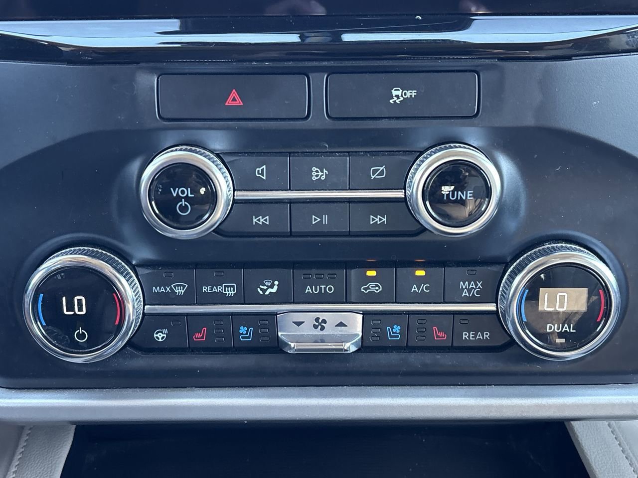 Certified 2022 Ford Expedition Limited image 26