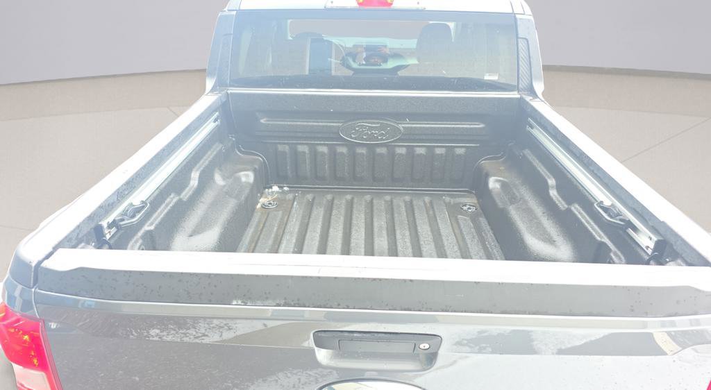 Certified 2022 Ford Maverick XLT w/ XLT Luxury Package image 11