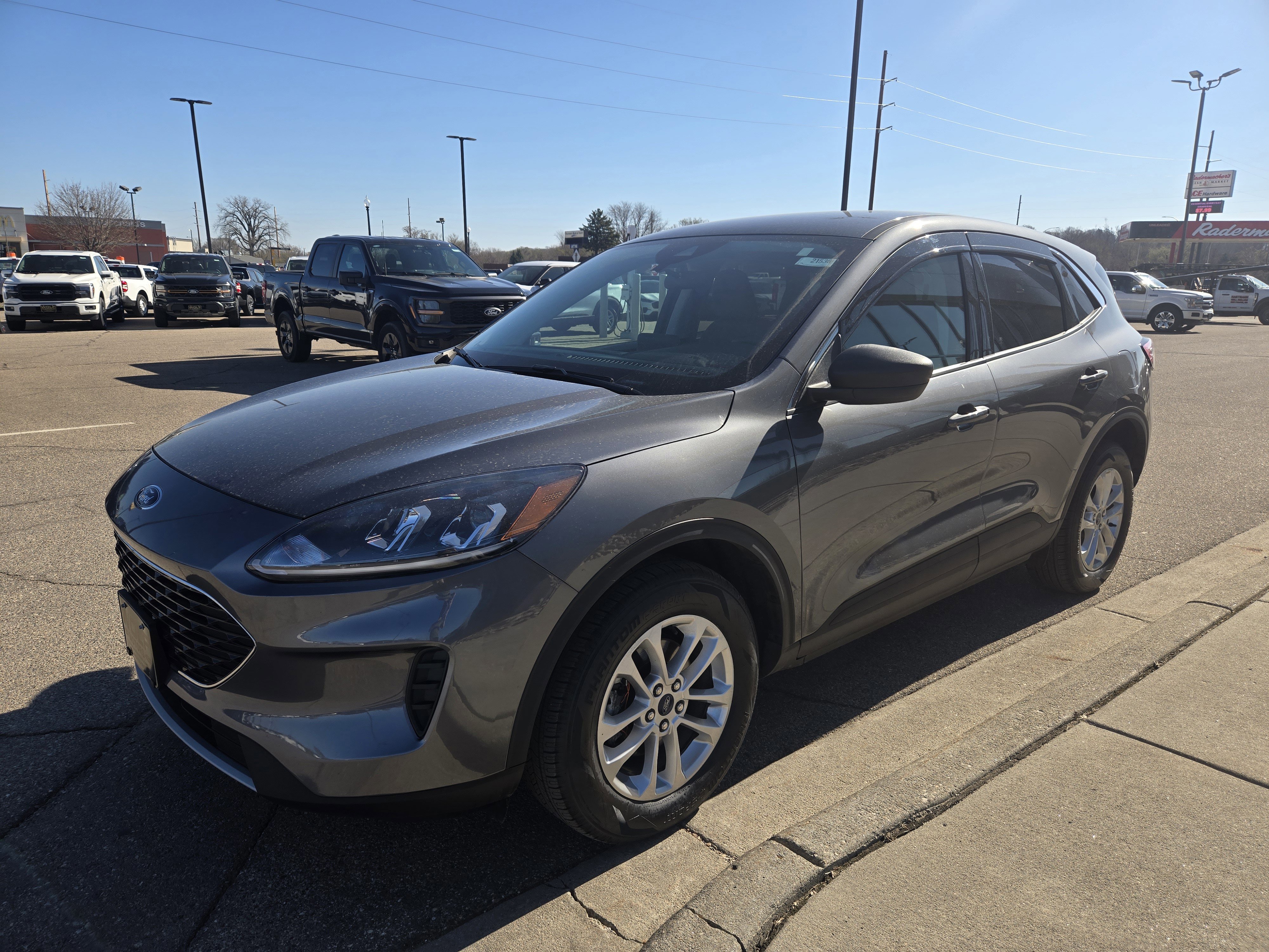 Certified 2022 Ford Escape SE w/ Convenience Package image 2