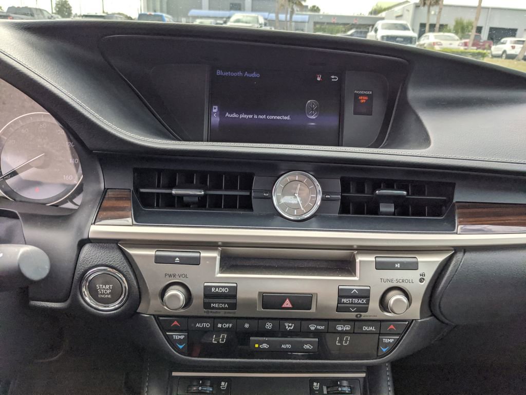 Used 2017 Lexus ES 350 w/ Premium Package FWD image 21