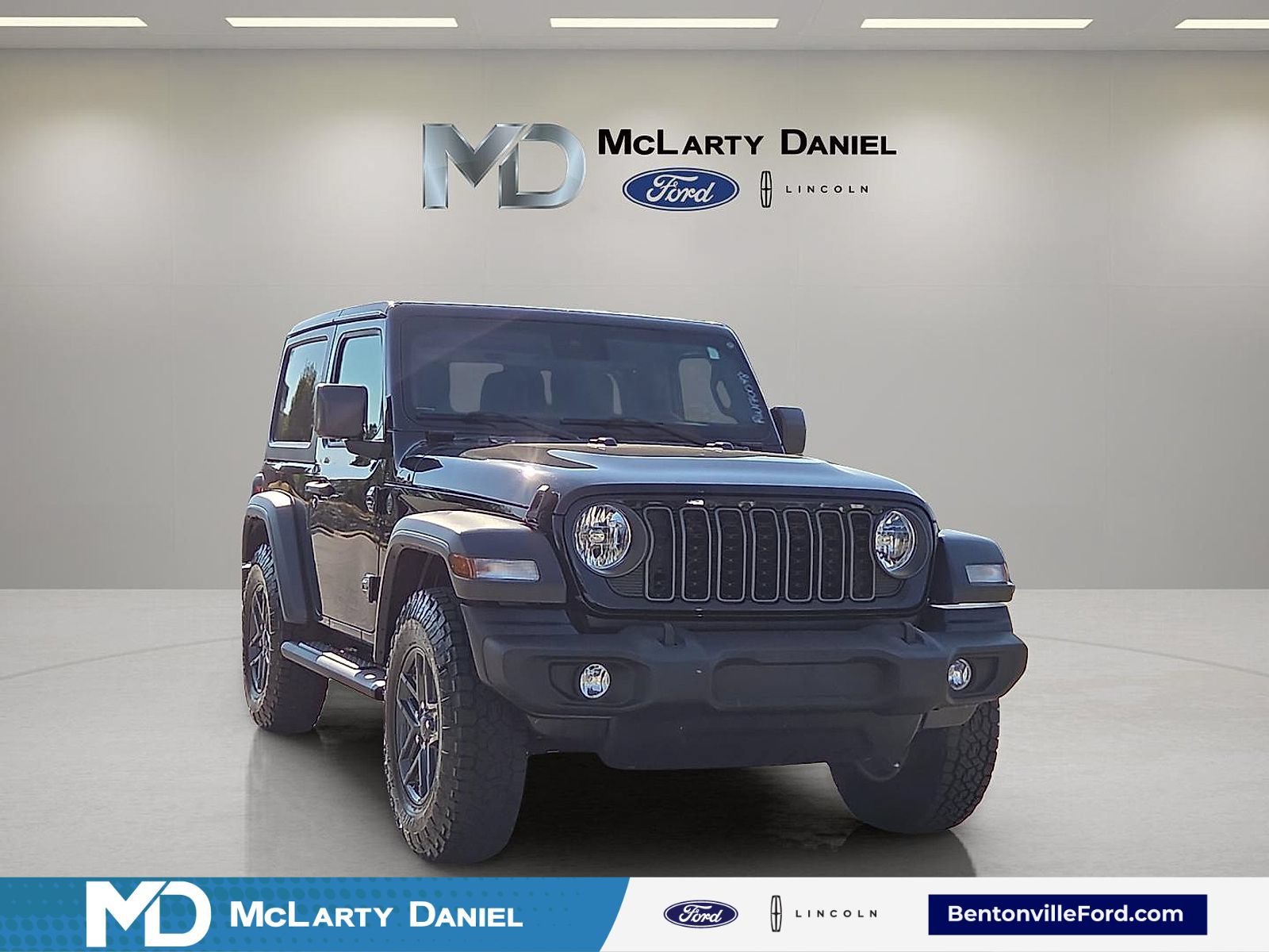 Used 2024 Jeep Wrangler Sport AWD/4WD image 1