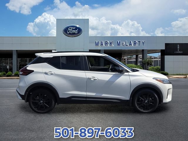 Used 2024 Nissan Kicks SR FWD image 6