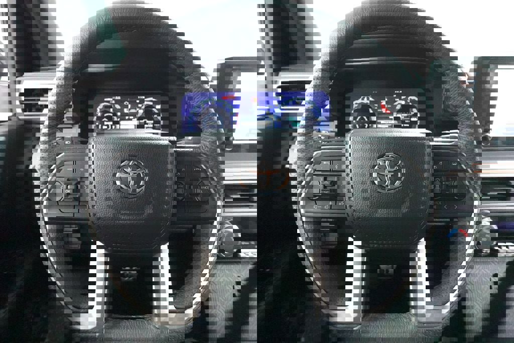 Used 2025 Toyota Tacoma TRD Sport image 11