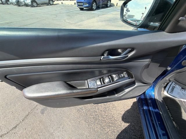 Used 2024 Nissan Altima 2.5 SR FWD image 16