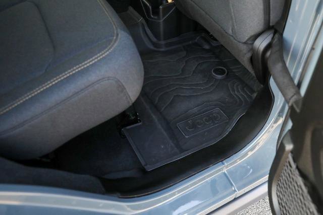 Used 2025 Jeep Wrangler Sport image 34