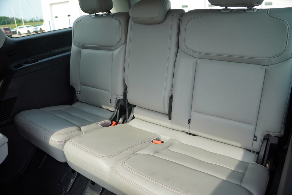 Certified 2025 Ford Expedition Max Active RWD image 19