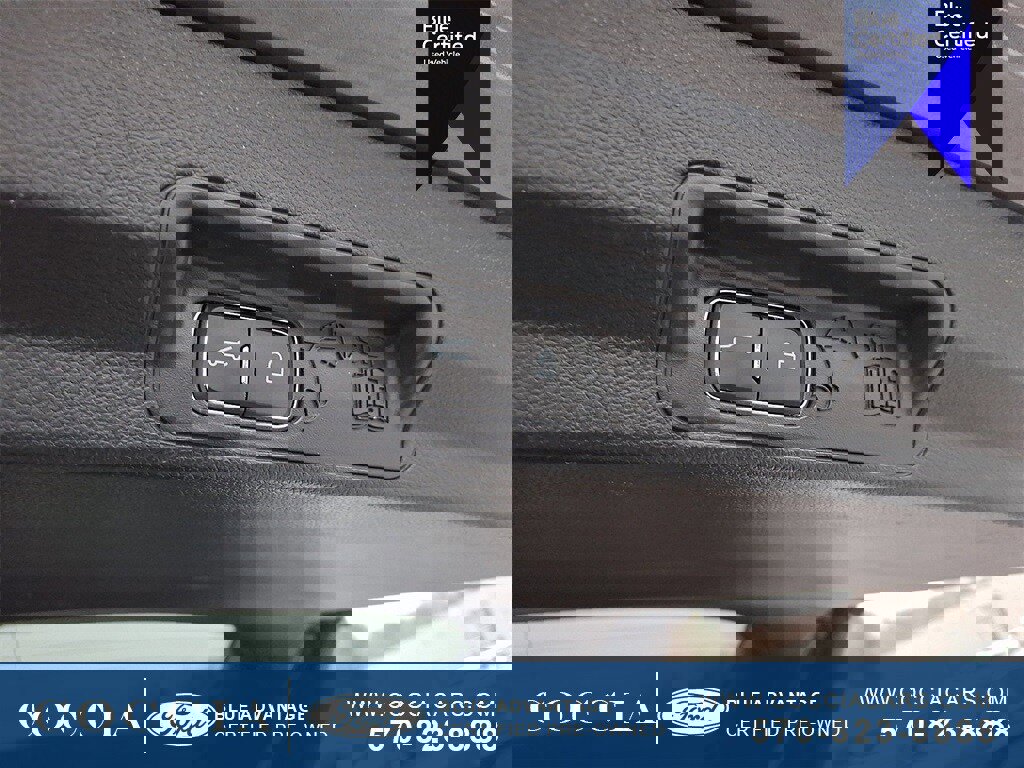 Certified 2022 Ford Explorer XLT w/ Equipment Group 202A image 29