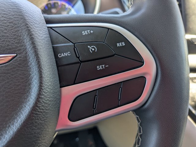 Used 2023 Chrysler Voyager LX FWD image 16