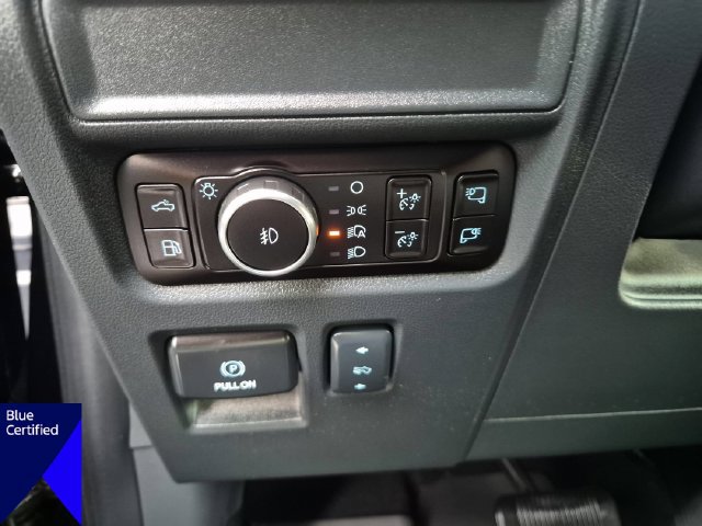 Certified 2025 Ford F150 Platinum w/ Equipment Group 702A High AWD/4WD image 17