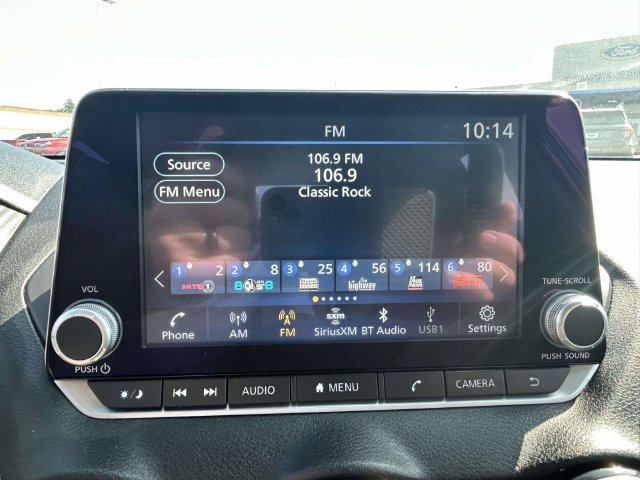 Used 2025 Nissan Sentra SV FWD image 19