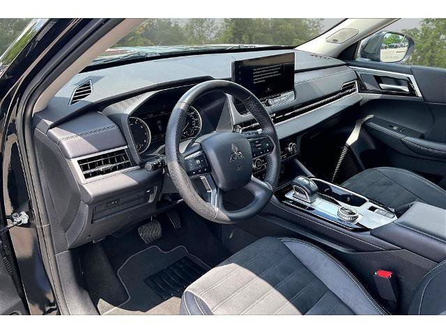 Used 2025 Mitsubishi Outlander SE FWD image 17