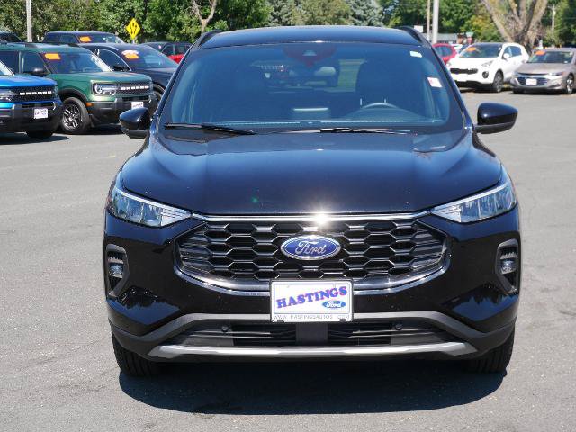 Certified 2025 Ford Escape ST-Line Select AWD/4WD image 8