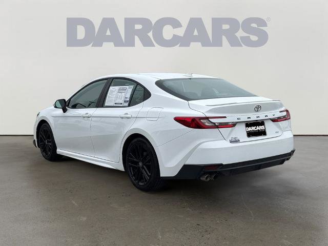 Used 2025 Toyota Camry SE FWD image 2