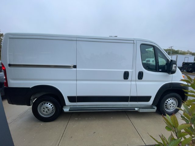 Used 2025 RAM ProMaster 2500 w/ U-Haul Equipment Group FWD image 8