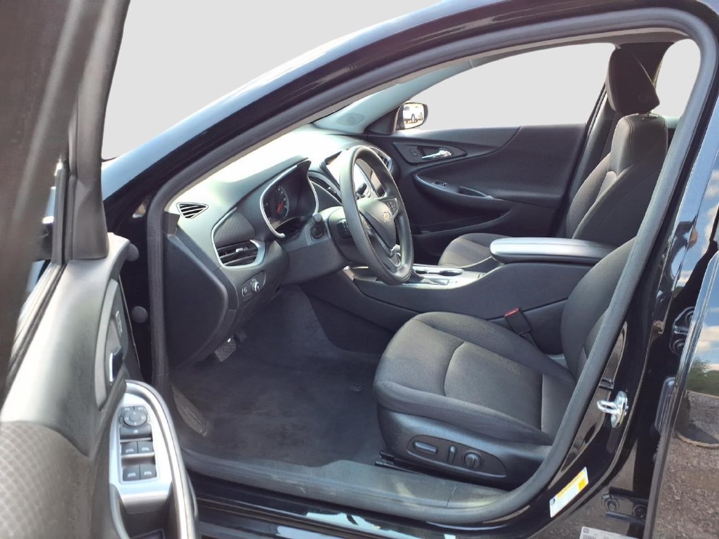 Used 2024 Chevrolet Malibu LT FWD image 25