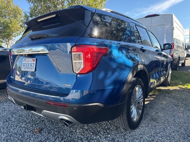 Certified 2022 Ford Explorer Limited w/ Hybrid Equipment Group 310A image 3