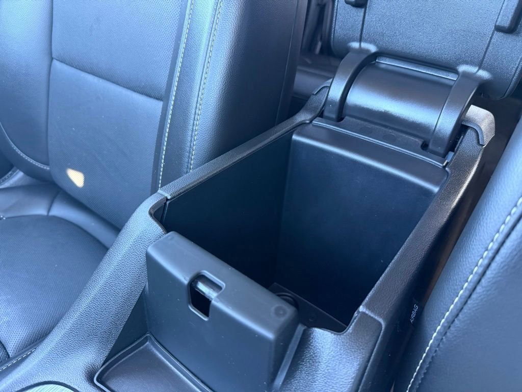 Used 2023 GMC Acadia SLT image 48