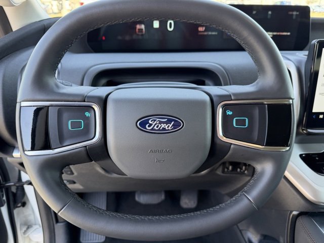 Certified 2025 Ford Expedition Active image 15